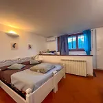 A Due Passi Dal Con Box Apartment