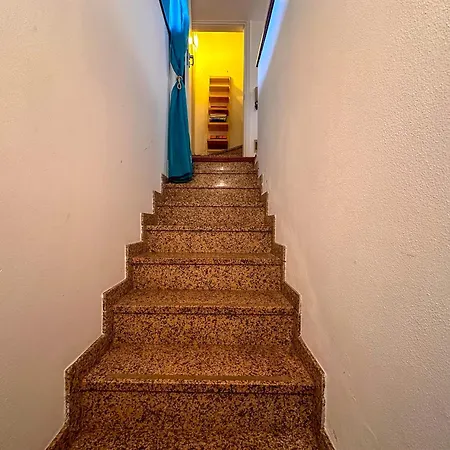 A Due Passi Dal Con Box