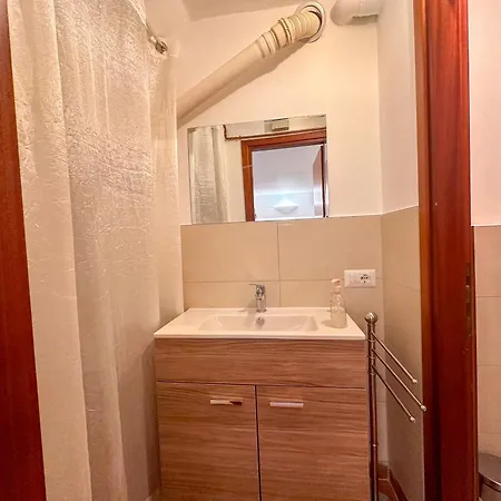 Appartement A Due Passi Dal Con Box *