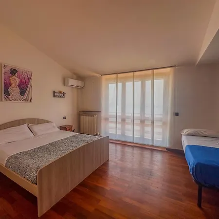 A Due Passi Dal Con Box