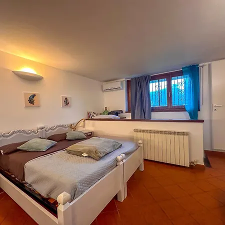 A Due Passi Dal Con Box Apartment