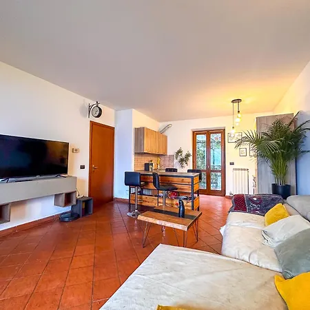 Apartment A Due Passi Dal Con Box *