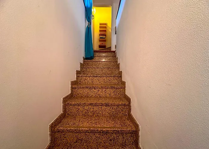 A Due Passi Dal Con Box