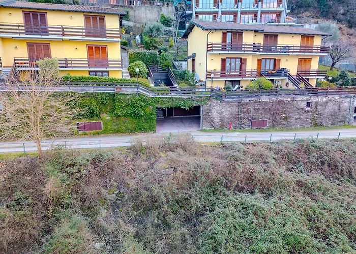 A Due Passi Dal Con Box * Dorio