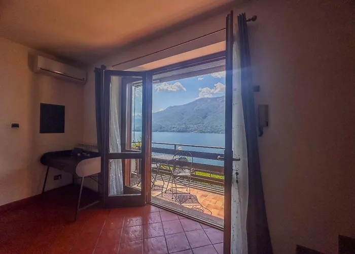 A Due Passi Dal Con Box Apartment Dorio