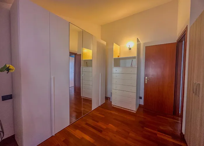 A Due Passi Dal Con Box * Dorio