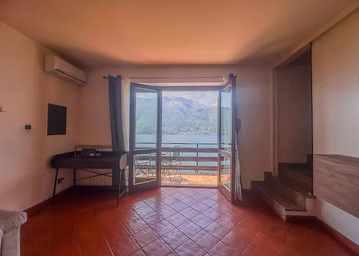 A Due Passi Dal Con Box Apartment Dorio