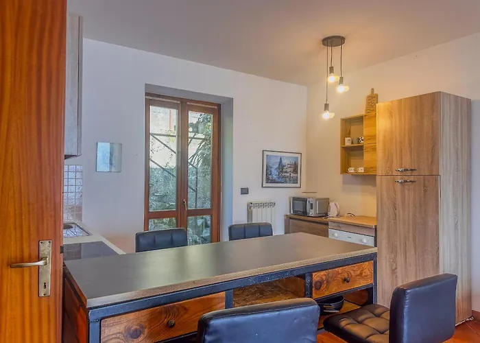 A Due Passi Dal Con Box